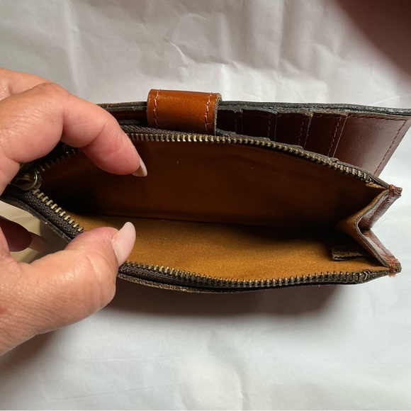 Patricia Nash brown Leather Women's Wallet - Picture 3 of 4